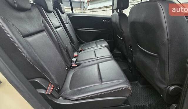 Бежевый Опель Zafira Tourer, объемом двигателя 2 л и пробегом 280 тыс. км за 12500 $, фото 31 на Automoto.ua
