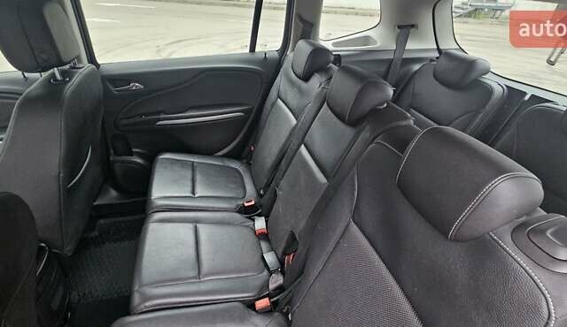 Бежевый Опель Zafira Tourer, объемом двигателя 2 л и пробегом 280 тыс. км за 12500 $, фото 24 на Automoto.ua