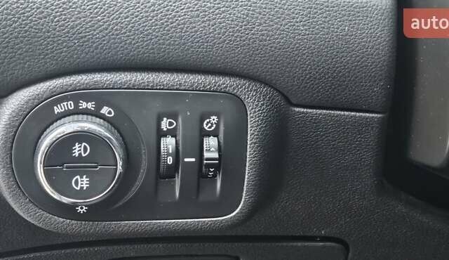 Бежевый Опель Zafira Tourer, объемом двигателя 2 л и пробегом 280 тыс. км за 12500 $, фото 10 на Automoto.ua