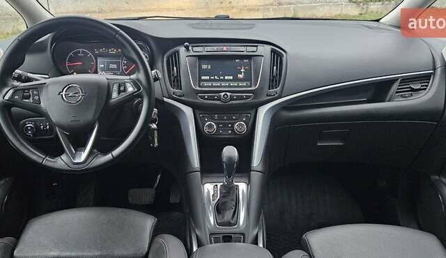 Бежевый Опель Zafira Tourer, объемом двигателя 2 л и пробегом 280 тыс. км за 12500 $, фото 15 на Automoto.ua