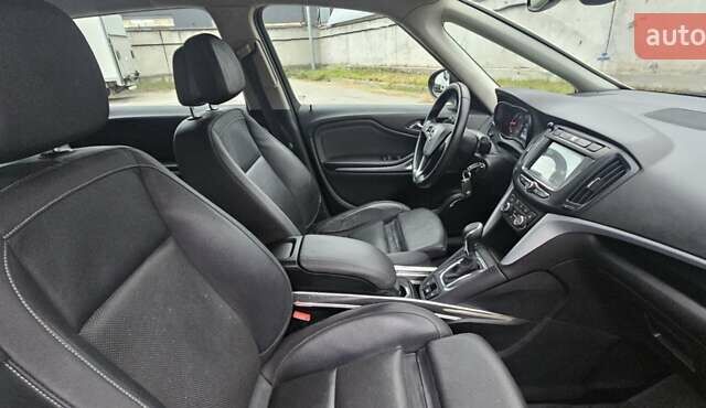 Бежевый Опель Zafira Tourer, объемом двигателя 2 л и пробегом 280 тыс. км за 12500 $, фото 36 на Automoto.ua