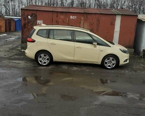 Бежевый Опель Zafira Tourer, объемом двигателя 1.4 л и пробегом 200 тыс. км за 12000 $, фото 2 на Automoto.ua