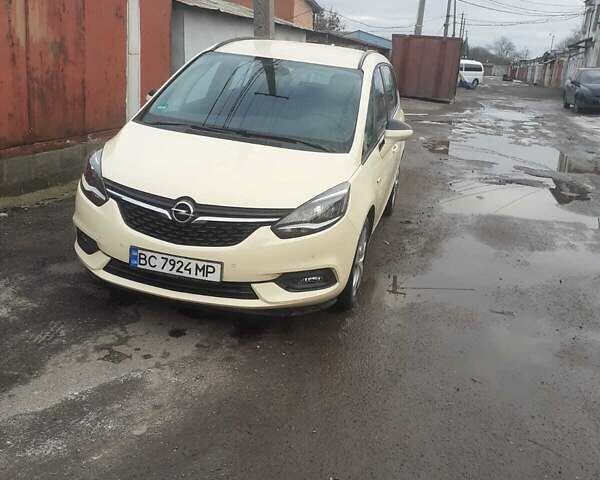 Бежевый Опель Zafira Tourer, объемом двигателя 1.4 л и пробегом 200 тыс. км за 12000 $, фото 1 на Automoto.ua