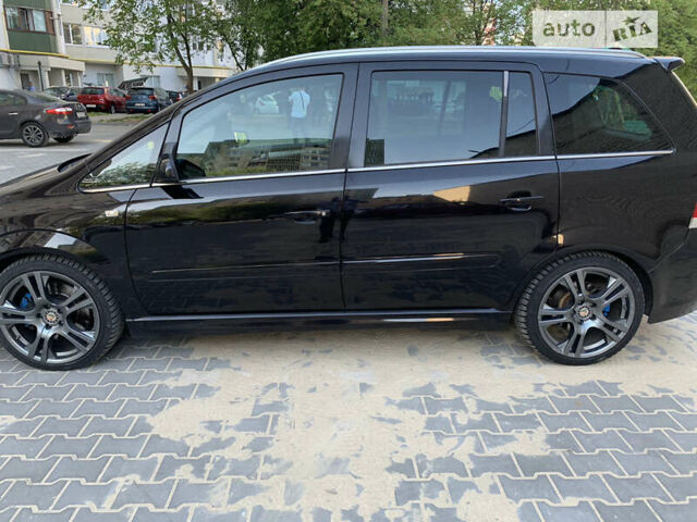 Чорний Опель Zafira Tourer, об'ємом двигуна 2 л та пробігом 194 тис. км за 8300 $, фото 2 на Automoto.ua