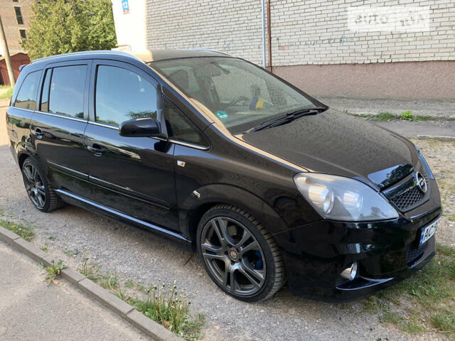 Чорний Опель Zafira Tourer, об'ємом двигуна 2 л та пробігом 194 тис. км за 8300 $, фото 6 на Automoto.ua