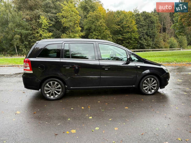Опель Zafira Tourer 2011 в Ровно на Automoto.ua Черный Опель Zafira Tourer, объемом двигателя 1.8 л и пробегом 192 тыс. км за 6950 $, фото 2 на Automoto.ua