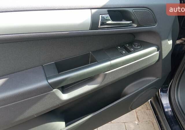 Опель Zafira Tourer 2011 в Луцке на Automoto.ua Черный Опель Zafira Tourer, объемом двигателя 0 л и пробегом 167 тыс. км за 7300 $, фото 4 на Automoto.ua