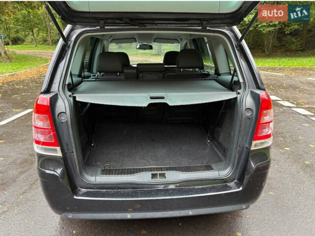 Опель Zafira Tourer 2011 в Ровно на Automoto.ua Черный Опель Zafira Tourer, объемом двигателя 1.8 л и пробегом 192 тыс. км за 6950 $, фото 9 на Automoto.ua