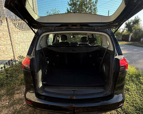 Черный Опель Zafira Tourer, объемом двигателя 1.6 л и пробегом 213 тыс. км за 9500 $, фото 21 на Automoto.ua
