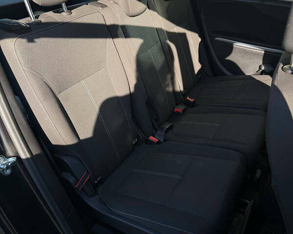Черный Опель Zafira Tourer, объемом двигателя 1.6 л и пробегом 213 тыс. км за 9500 $, фото 15 на Automoto.ua