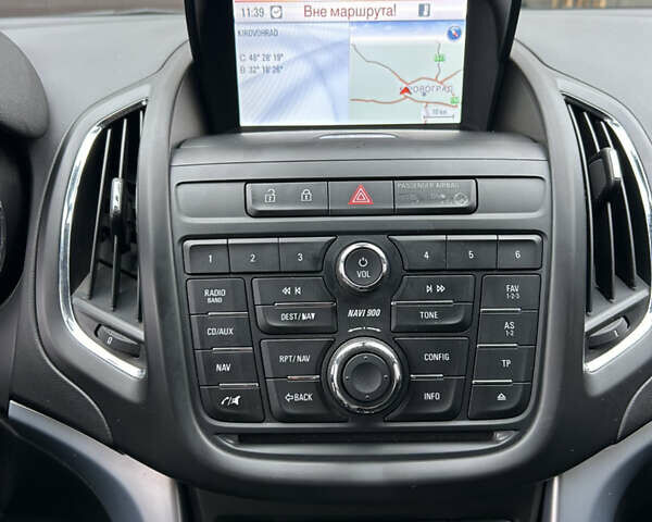 Черный Опель Zafira Tourer, объемом двигателя 2 л и пробегом 235 тыс. км за 9700 $, фото 13 на Automoto.ua