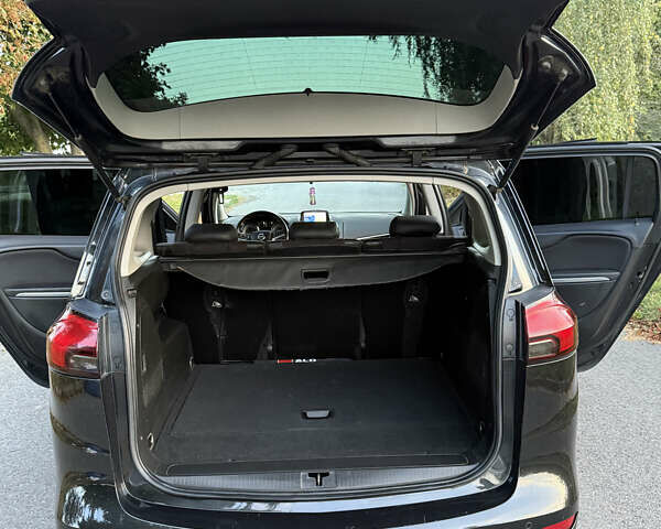 Чорний Опель Zafira Tourer, об'ємом двигуна 1.96 л та пробігом 273 тис. км за 9450 $, фото 21 на Automoto.ua