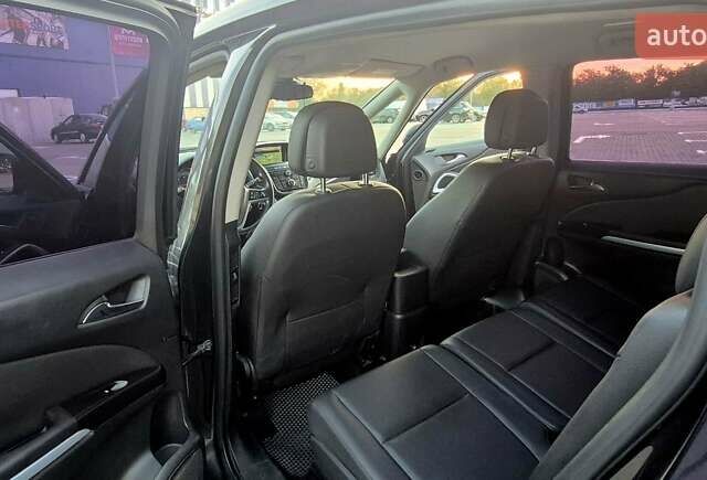 Черный Опель Zafira Tourer, объемом двигателя 2 л и пробегом 275 тыс. км за 9500 $, фото 13 на Automoto.ua