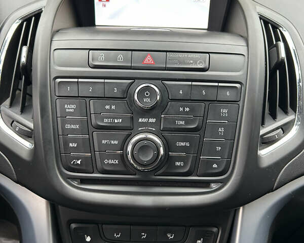 Черный Опель Zafira Tourer, объемом двигателя 2 л и пробегом 235 тыс. км за 9700 $, фото 12 на Automoto.ua