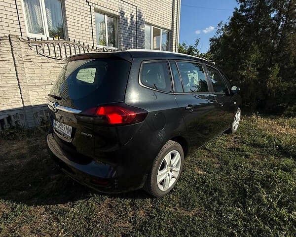 Черный Опель Zafira Tourer, объемом двигателя 1.6 л и пробегом 213 тыс. км за 9500 $, фото 13 на Automoto.ua