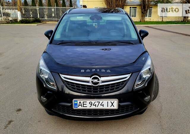 Черный Опель Zafira Tourer, объемом двигателя 2 л и пробегом 253 тыс. км за 9000 $, фото 13 на Automoto.ua