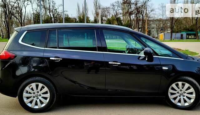 Чорний Опель Zafira Tourer, об'ємом двигуна 2 л та пробігом 253 тис. км за 9000 $, фото 25 на Automoto.ua