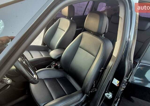 Черный Опель Zafira Tourer, объемом двигателя 2 л и пробегом 275 тыс. км за 9500 $, фото 17 на Automoto.ua