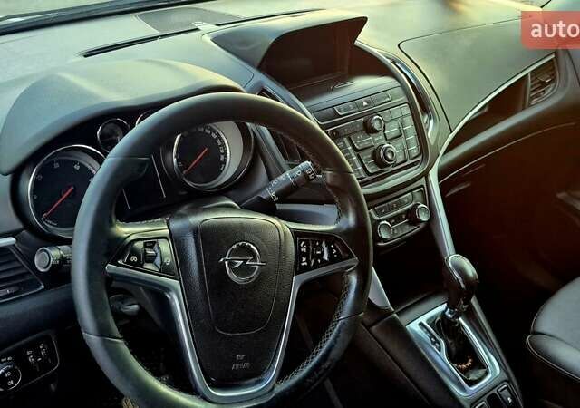 Черный Опель Zafira Tourer, объемом двигателя 2 л и пробегом 275 тыс. км за 9500 $, фото 23 на Automoto.ua