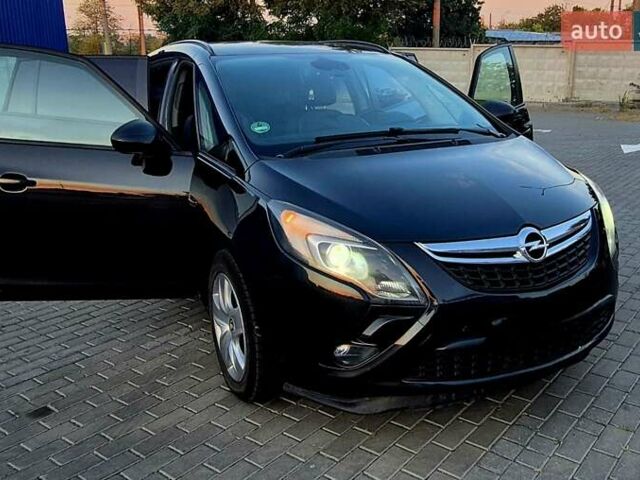 Черный Опель Zafira Tourer, объемом двигателя 2 л и пробегом 275 тыс. км за 9500 $, фото 7 на Automoto.ua