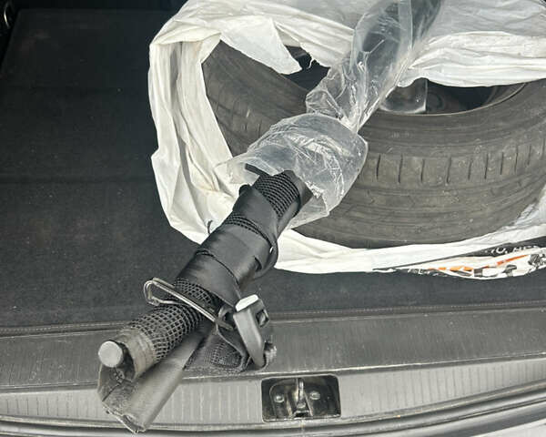 Черный Опель Zafira Tourer, объемом двигателя 2 л и пробегом 235 тыс. км за 9700 $, фото 5 на Automoto.ua