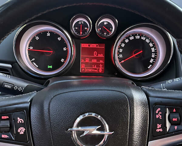 Чорний Опель Zafira Tourer, об'ємом двигуна 1.96 л та пробігом 273 тис. км за 9450 $, фото 16 на Automoto.ua