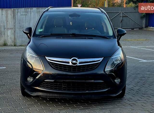 Черный Опель Zafira Tourer, объемом двигателя 2 л и пробегом 275 тыс. км за 9500 $, фото 2 на Automoto.ua