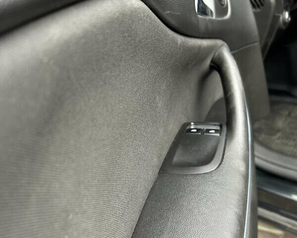 Черный Опель Zafira Tourer, объемом двигателя 2 л и пробегом 235 тыс. км за 9700 $, фото 8 на Automoto.ua