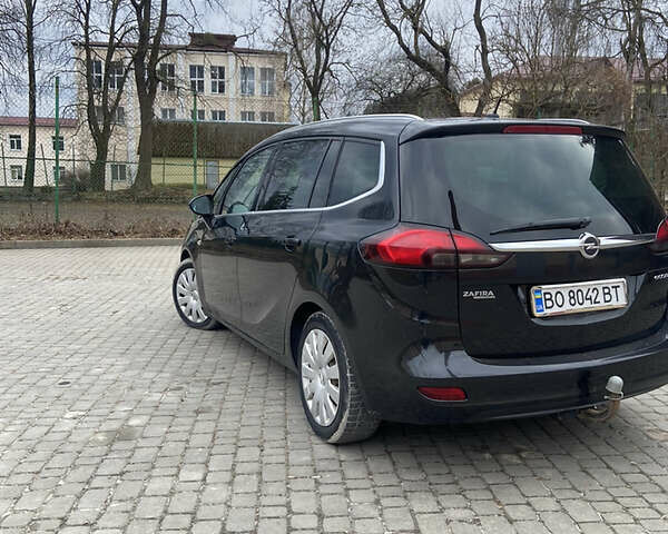 Черный Опель Zafira Tourer, объемом двигателя 2 л и пробегом 270 тыс. км за 8799 $, фото 3 на Automoto.ua