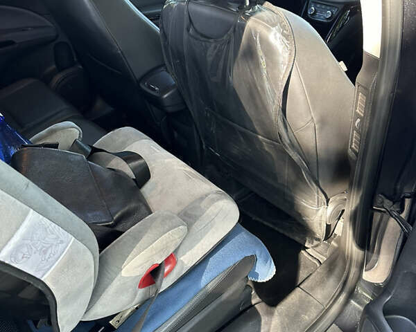 Черный Опель Zafira Tourer, объемом двигателя 1.96 л и пробегом 257 тыс. км за 10700 $, фото 15 на Automoto.ua