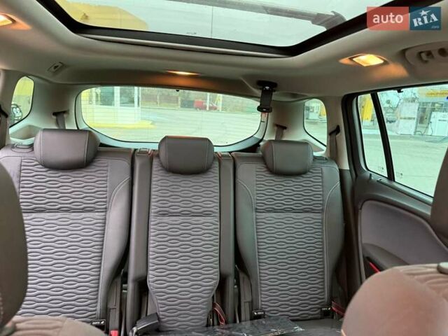 Чорний Опель Zafira Tourer, об'ємом двигуна 1.6 л та пробігом 192 тис. км за 12900 $, фото 26 на Automoto.ua