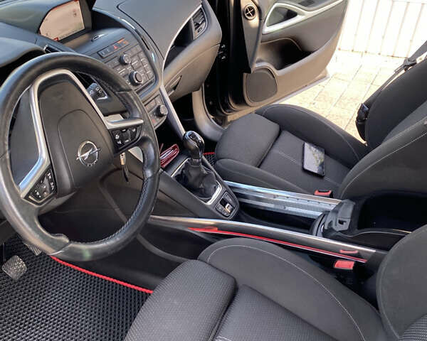 Чорний Опель Zafira Tourer, об'ємом двигуна 1.6 л та пробігом 280 тис. км за 11500 $, фото 18 на Automoto.ua
