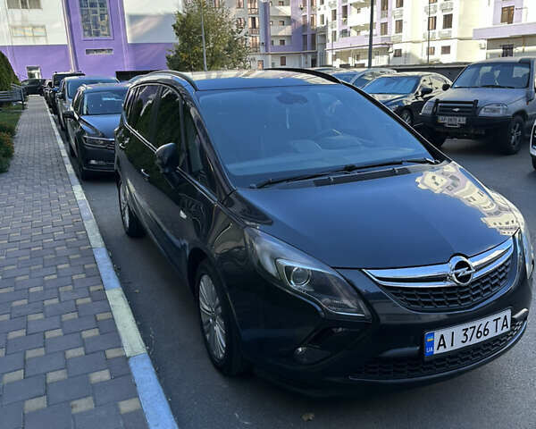 Черный Опель Zafira Tourer, объемом двигателя 1.96 л и пробегом 257 тыс. км за 10700 $, фото 26 на Automoto.ua