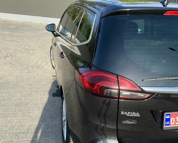 Чорний Опель Zafira Tourer, об'ємом двигуна 1.6 л та пробігом 280 тис. км за 11500 $, фото 6 на Automoto.ua