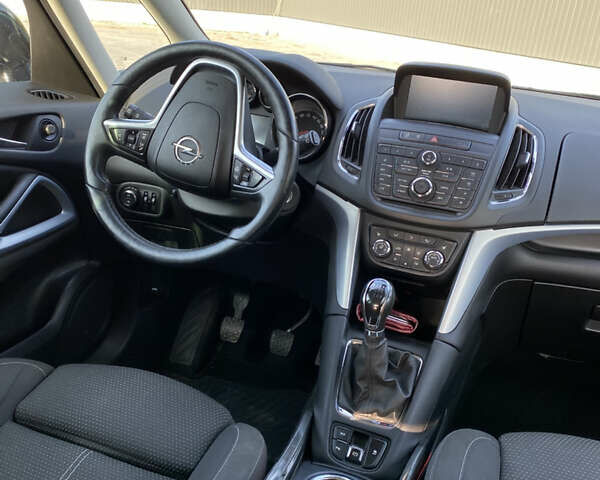 Чорний Опель Zafira Tourer, об'ємом двигуна 1.6 л та пробігом 280 тис. км за 11500 $, фото 10 на Automoto.ua