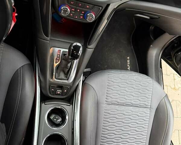Чорний Опель Zafira Tourer, об'ємом двигуна 1.6 л та пробігом 192 тис. км за 12900 $, фото 30 на Automoto.ua