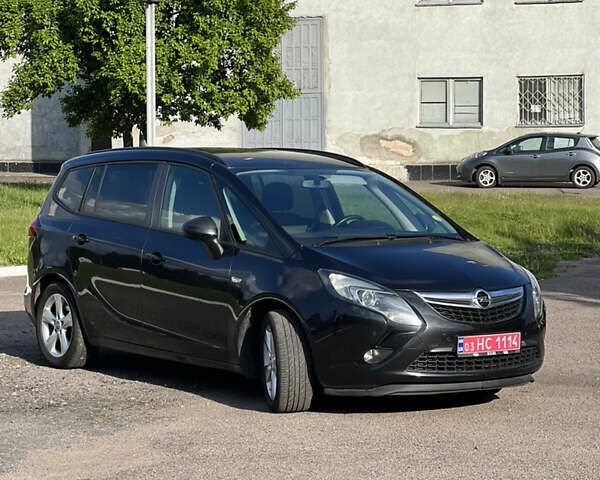 Черный Опель Zafira Tourer, объемом двигателя 2 л и пробегом 227 тыс. км за 8900 $, фото 3 на Automoto.ua
