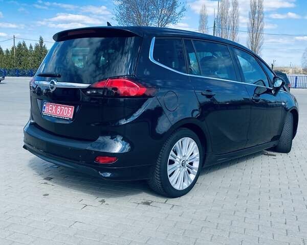 Черный Опель Zafira Tourer, объемом двигателя 1.6 л и пробегом 212 тыс. км за 11000 $, фото 8 на Automoto.ua
