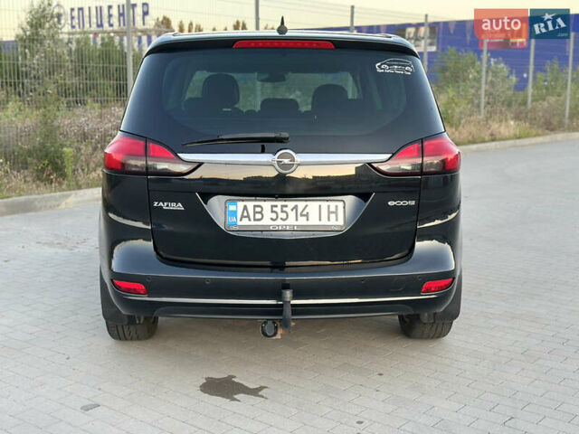 Черный Опель Zafira Tourer, объемом двигателя 1.6 л и пробегом 204 тыс. км за 11200 $, фото 4 на Automoto.ua