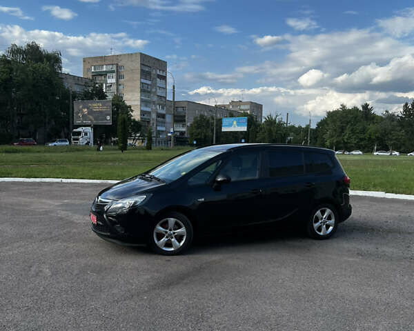 Черный Опель Zafira Tourer, объемом двигателя 2 л и пробегом 217 тыс. км за 10400 $, фото 6 на Automoto.ua
