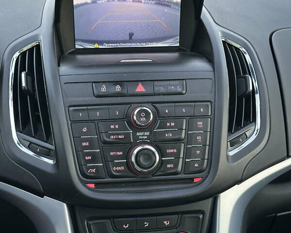 Черный Опель Zafira Tourer, объемом двигателя 1.6 л и пробегом 204 тыс. км за 11200 $, фото 18 на Automoto.ua