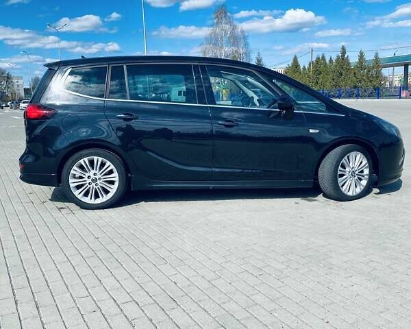 Черный Опель Zafira Tourer, объемом двигателя 1.6 л и пробегом 212 тыс. км за 11000 $, фото 7 на Automoto.ua