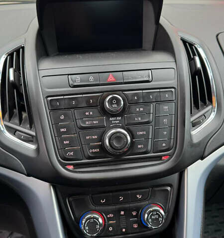 Чорний Опель Zafira Tourer, об'ємом двигуна 1.6 л та пробігом 125 тис. км за 10399 $, фото 13 на Automoto.ua