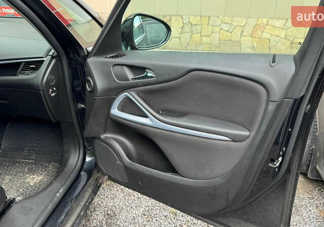 Чорний Опель Zafira Tourer, об'ємом двигуна 1.6 л та пробігом 125 тис. км за 10399 $, фото 5 на Automoto.ua