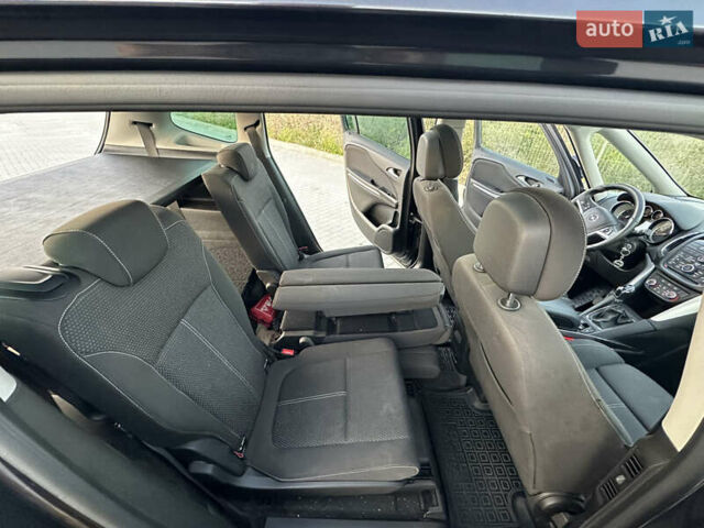 Черный Опель Zafira Tourer, объемом двигателя 1.6 л и пробегом 204 тыс. км за 11200 $, фото 14 на Automoto.ua