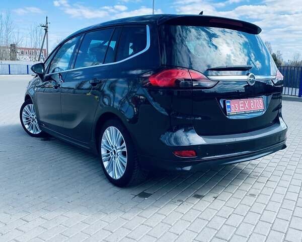 Черный Опель Zafira Tourer, объемом двигателя 1.6 л и пробегом 212 тыс. км за 11000 $, фото 3 на Automoto.ua
