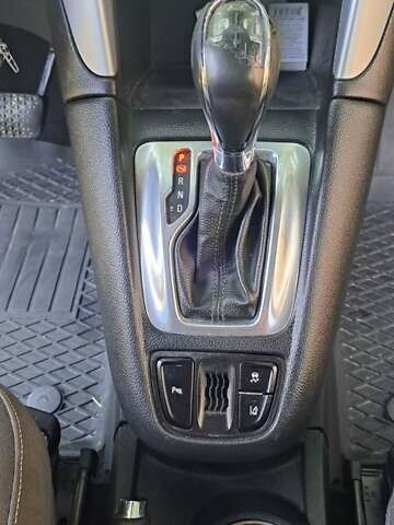 Черный Опель Zafira Tourer, объемом двигателя 1.96 л и пробегом 260 тыс. км за 10700 $, фото 7 на Automoto.ua