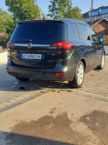 Черный Опель Zafira Tourer, объемом двигателя 1.96 л и пробегом 260 тыс. км за 10700 $, фото 9 на Automoto.ua