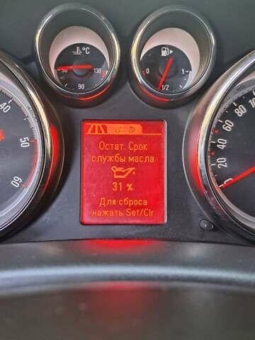 Черный Опель Zafira Tourer, объемом двигателя 1.96 л и пробегом 260 тыс. км за 10700 $, фото 21 на Automoto.ua