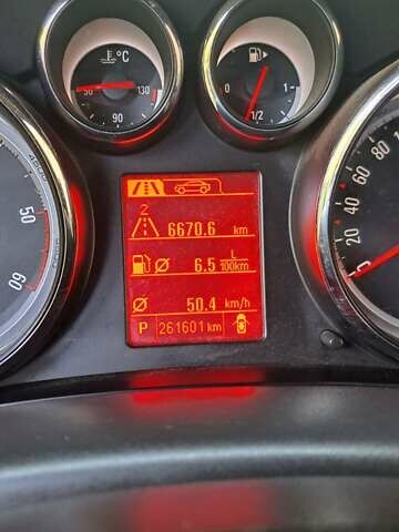 Черный Опель Zafira Tourer, объемом двигателя 1.96 л и пробегом 260 тыс. км за 10700 $, фото 18 на Automoto.ua